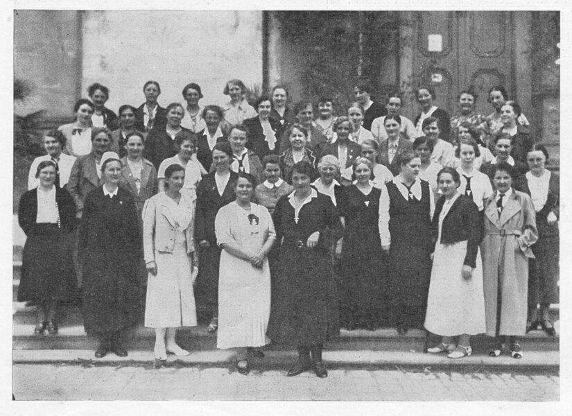 Kreisleiterinnen der Nationalsozialistischen Frauenschaft, aufgenommen im Juni 1934 bei einer Schulung auf der Comburg bei Schwäbisch Hall