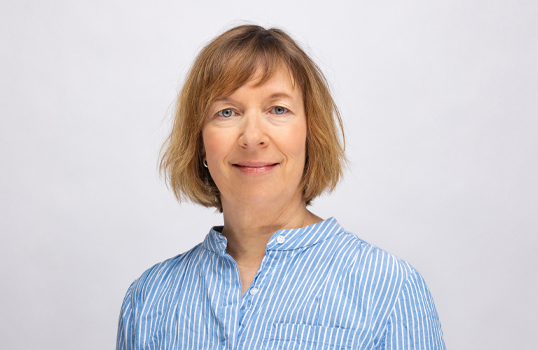 Porträt Claudia Kneifel